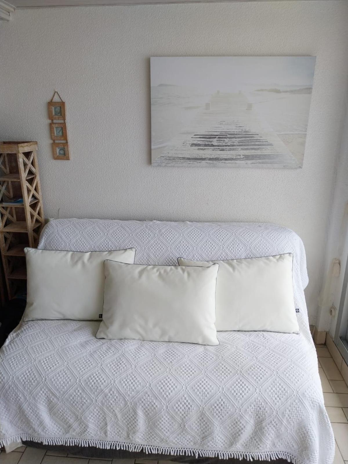 Appartement Vue Mer Exceptionnelle A 100M Tres Belle Plage Сен-Жильда-де-Рюи Экстерьер фото